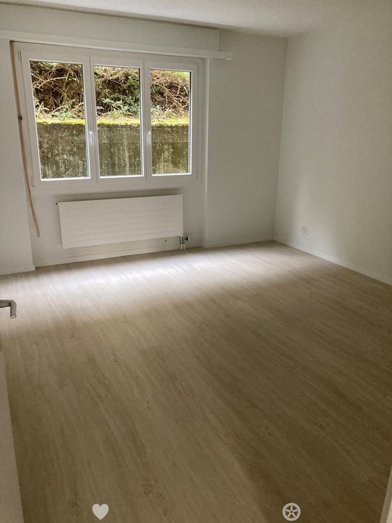 Moderne, helle 3.5-Zimmer-Wohnung mit Balkon in Biel (Bözingen) 4