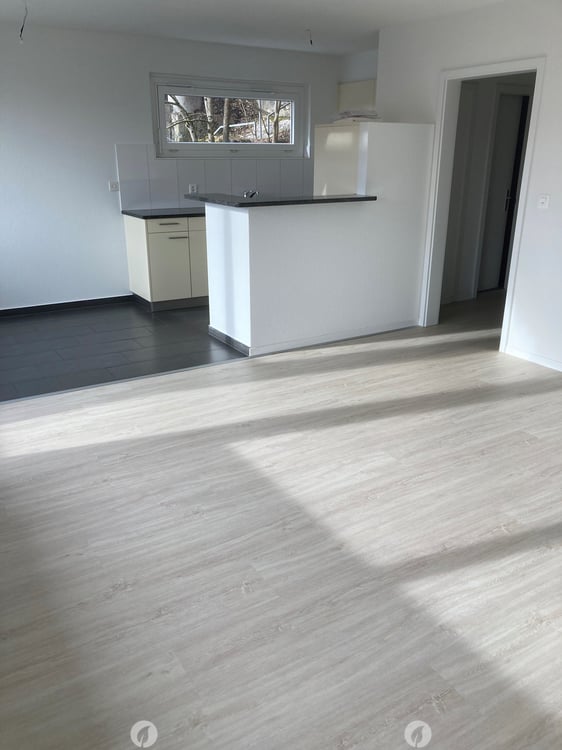 Moderne, helle 3.5-Zimmer-Wohnung mit Balkon in Biel (Bözingen) 6