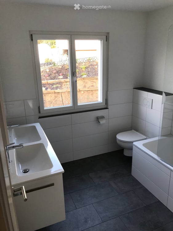 Freistehendes 6-Zi Einfamilienhaus mit grossem Garten, familienfreundliche, sonnige und ruhige Lage 6