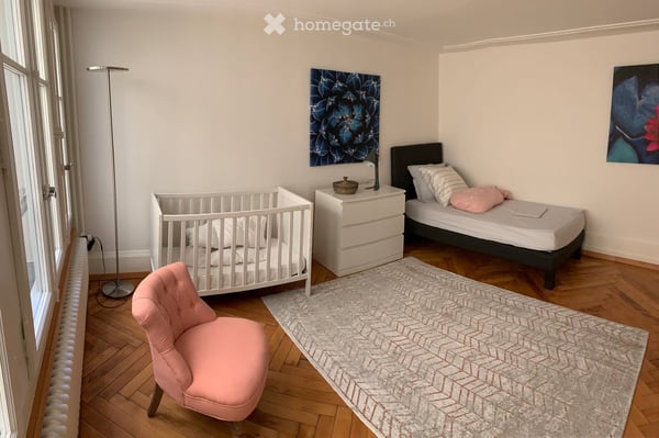 Luxurious furnished 2 bedrooms Flat 49m2 20 meters from Bahnhofstrasse 11