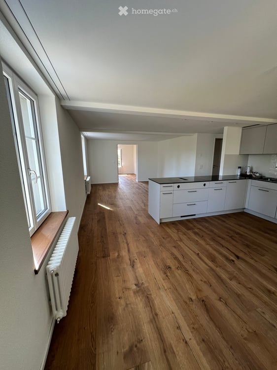 Neu renovierte 3.5-Zimmerwohnung in charmantem Bauernhaus im Grünen 5
