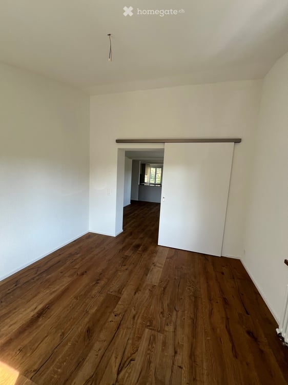Neu renovierte 3.5-Zimmerwohnung in charmantem Bauernhaus im Grünen 9