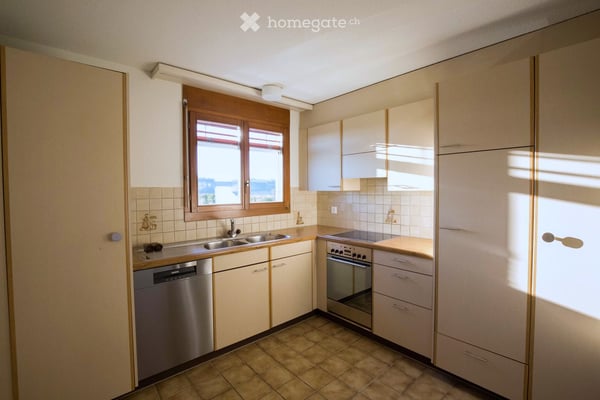 Helle und grosszügige 3.5 Zimmer-Wohnung mit Balkon und Sicht ins Grüne 11