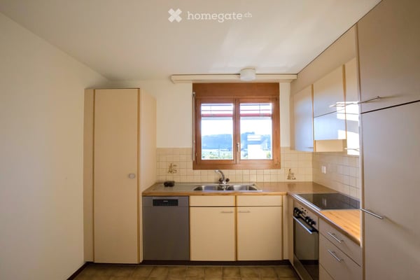 Helle und grosszügige 3.5 Zimmer-Wohnung mit Balkon und Sicht ins Grüne 10