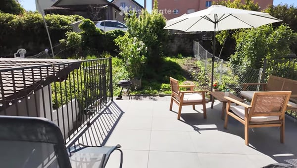 Bel appartement 2,5 pièces rénové avec grand jardin et terrasse – Peseux 3