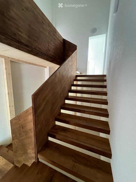 Neu renovierte 1.5-Zimmer-Dachwohnung in charmantem Bauernhaus im Grünen 5