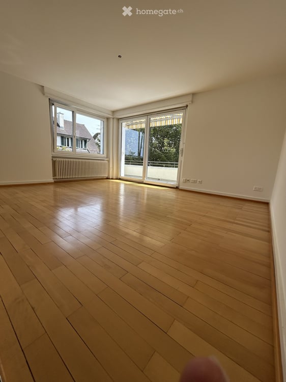 Charmante 5-Zimmer-Wohnung mit Balkon in Luzern – ab sofort verfügbar 3