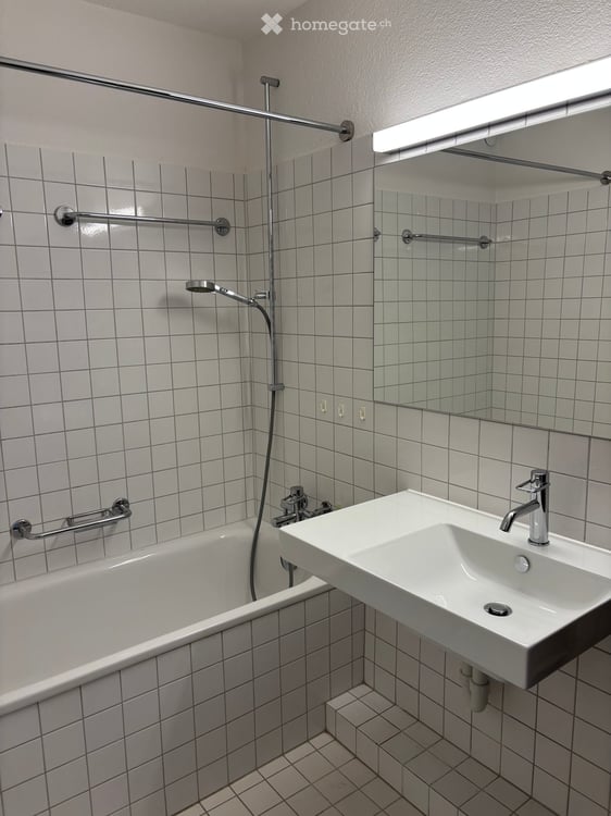 Helle 3.5-Zimmer-Wohnung mit Rheinblick und Balkon in Schaffhausen 8