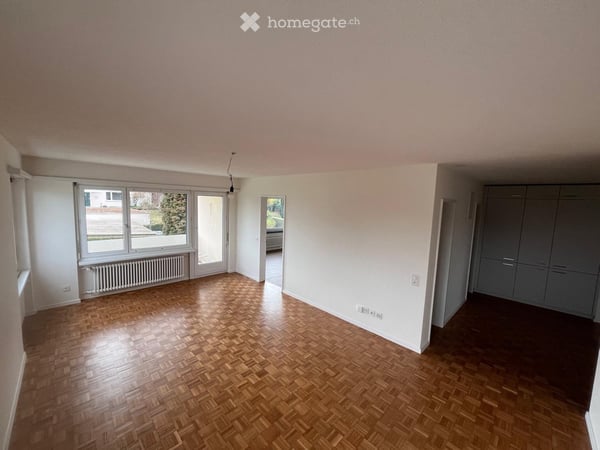 Moderne 4,5-Zimmer-Wohnung, frisch renoviert und ideal gelegen 4