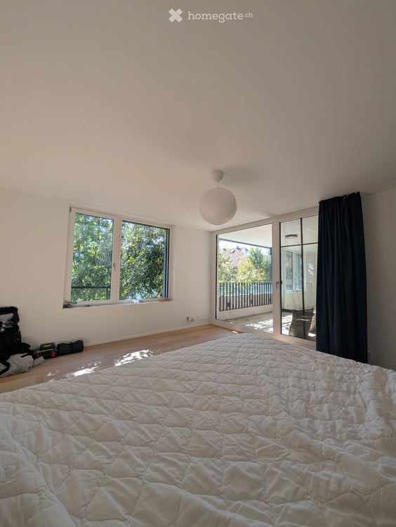 Helle 3.5-Zimmer-Wohnung mit Balkon & eigenem Waschturm, nahe See 3