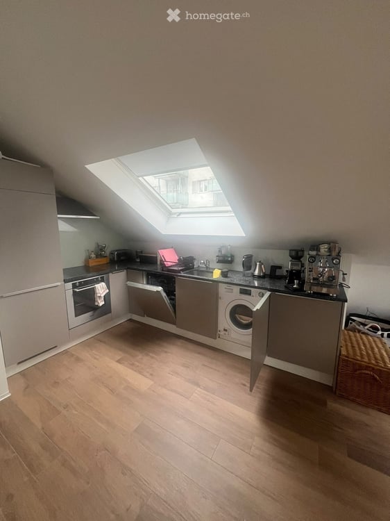 Dachwohnung in Luzern, 2.5 room, 1.11.2026 verfügbar 3