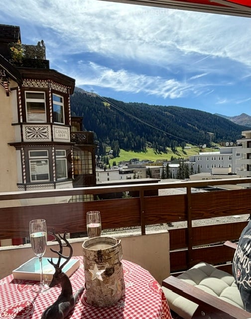 Stilvolle 1½ -Zimmer-Wohnung (mit angrenzender 1½ -Zwg kombinierbar) an der Promenade in Davos Platz 6