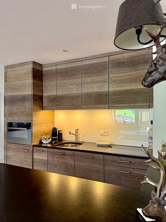 Stilvolle 1½ -Zimmer-Wohnung (mit angrenzender 1½ -Zwg kombinierbar) an der Promenade in Davos Platz 4