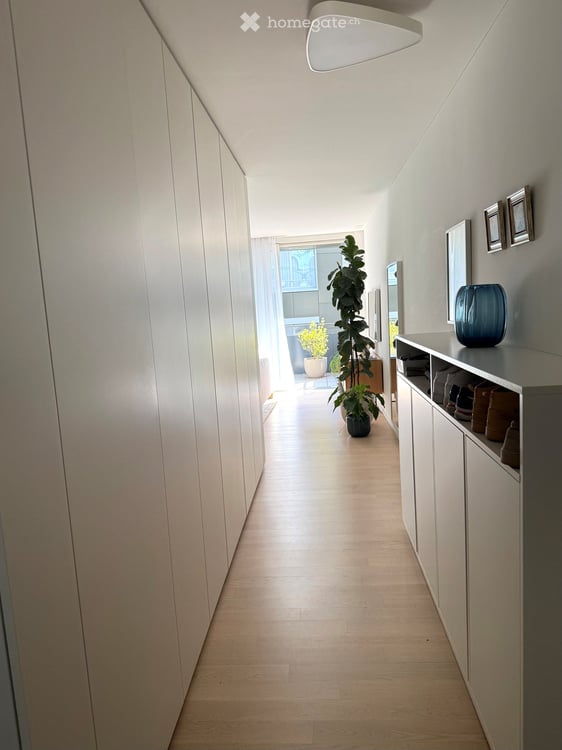 Schöne, neuwertige Wohnung an sehr ruhiger Lage in Höngg 3