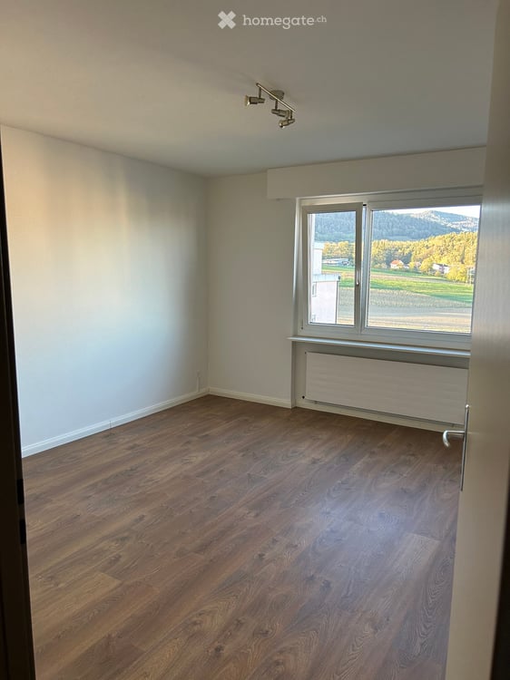 Helle und ruhige 4.5-Zimmer-Wohnung im obersten Stockwerk mit herrlicher Aussicht 16