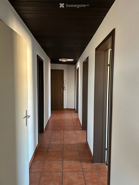 Helle und ruhige 4.5-Zimmer-Wohnung im obersten Stockwerk mit herrlicher Aussicht 10