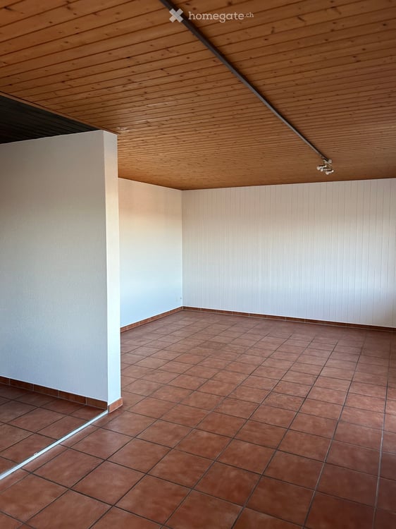 Helle und ruhige 4.5-Zimmer-Wohnung im obersten Stockwerk mit herrlicher Aussicht 8