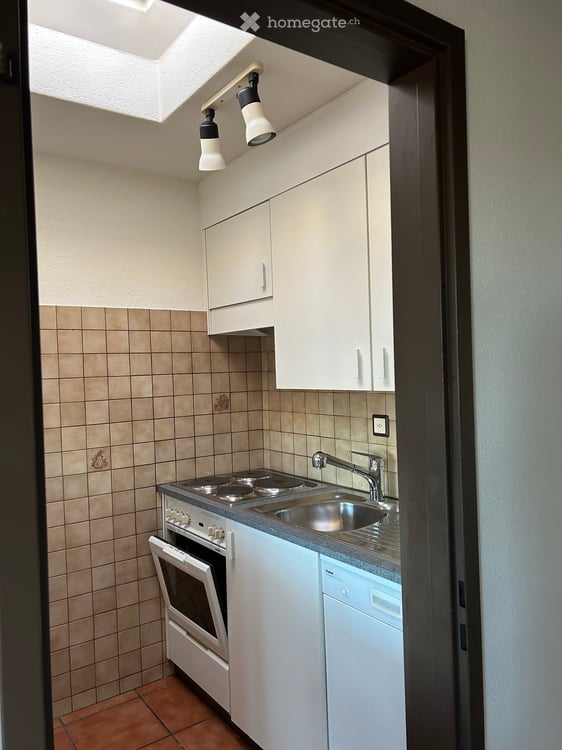Helle und ruhige 4.5-Zimmer-Wohnung im obersten Stockwerk mit herrlicher Aussicht 12