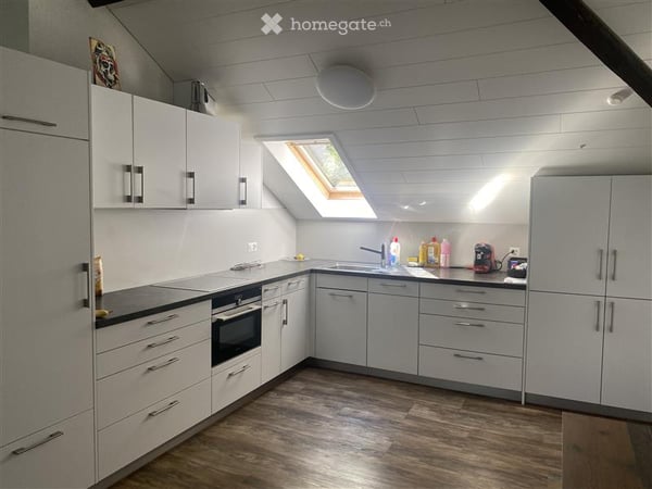 Charmante 3-Zimmer-Dachwohnung in ruhiger Lage von Egerkingen 2