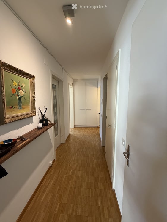 Grosszügige, lichtdurchflutete 3.5 Zimmerwohnung mit zwei Balkonen in Hottingen 3