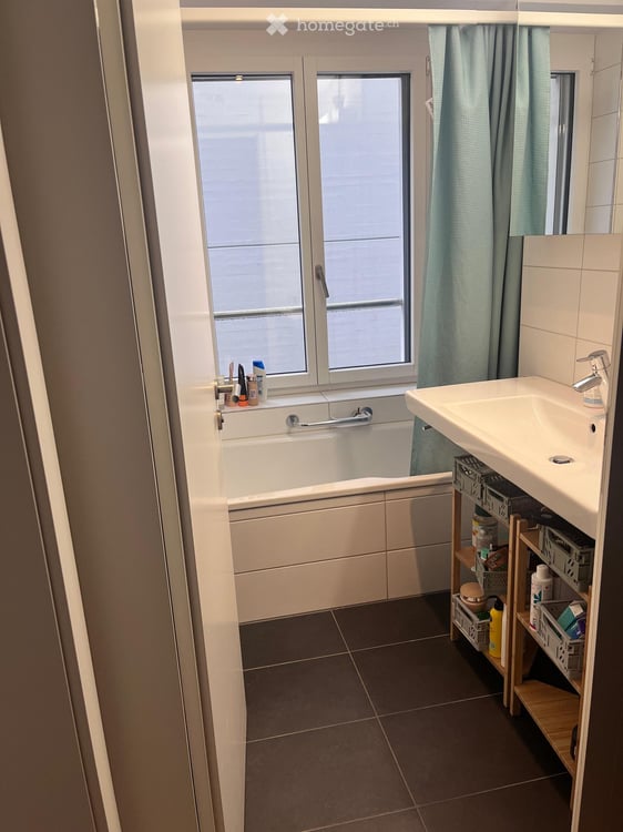 Moderne 2-Zimmerwohnu g in renoviertem Altbau 3