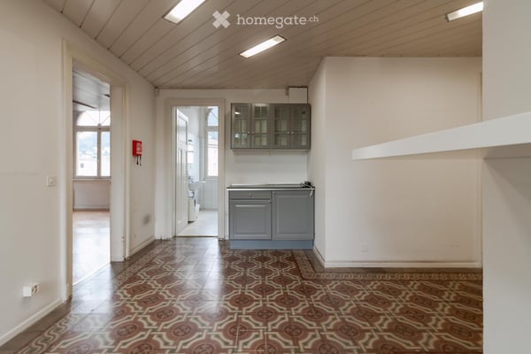 Ampio e luminoso ufficio di 140 mq con terrazza e 4 posteggi a Lugano-Loreto 9