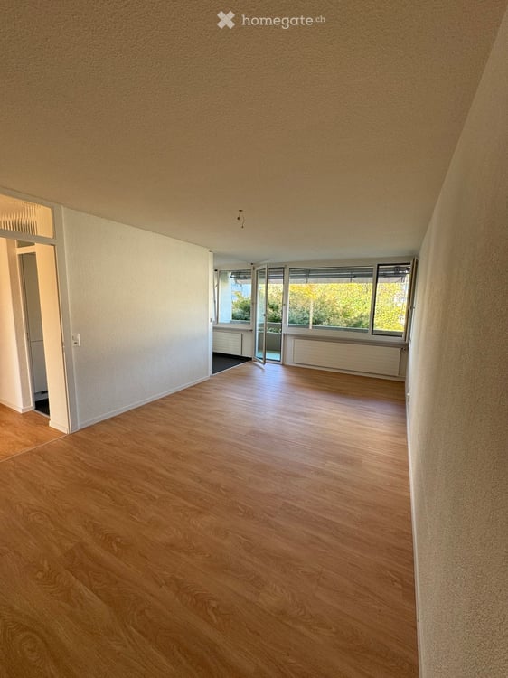 3.5 Zi.-Whg  im 1. OG , Balkon. Besichtigung am Samstag den 17.10.27 .   10.00 Uhr -11.30 Uhr. 8