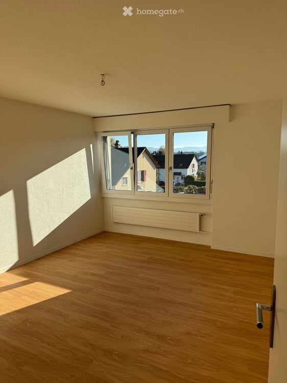 3.5 Zi.-Whg  im 1. OG , Balkon. Besichtigung am Samstag den 17.10.27 .   10.00 Uhr -11.30 Uhr. 9