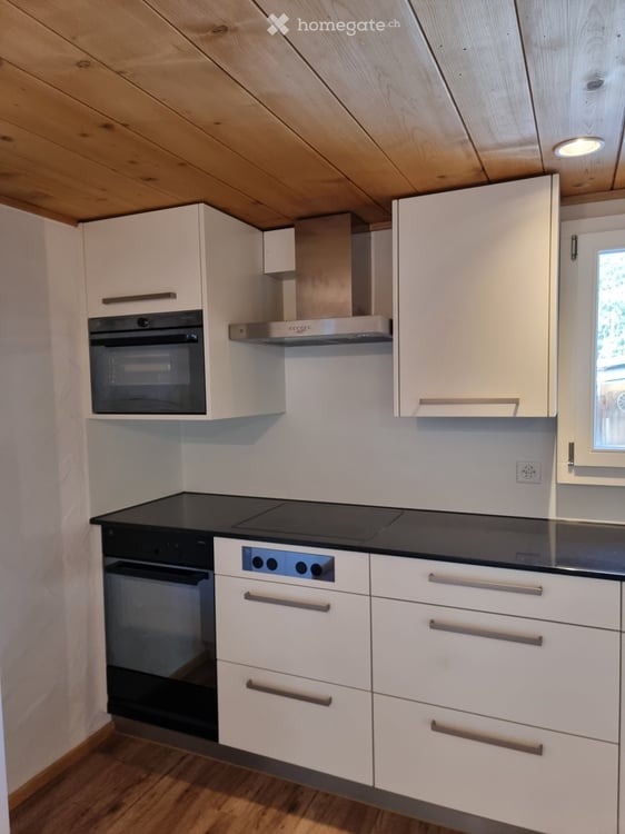 Charmante 4.5-Zimmer-Wohnung mit Bergsicht, Sitzplatz und viel Charakter 6