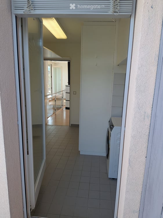Exclusive Top-Floor 2-Level Penthouse in Adliswil (85 m²) 4