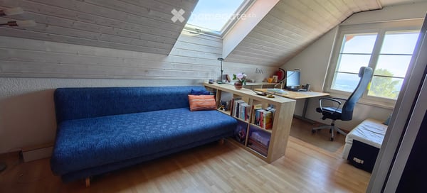 3.5-Zimmer-Wohnung möbliert, Südlage mit Alpenblick – hell, 12 Min. nach Solothurn 10