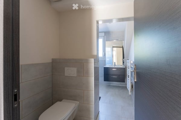 Maison 154 m² – 2 logements indépendants ou grande maison familiale – 7 pièces – terrain 372 m² 12