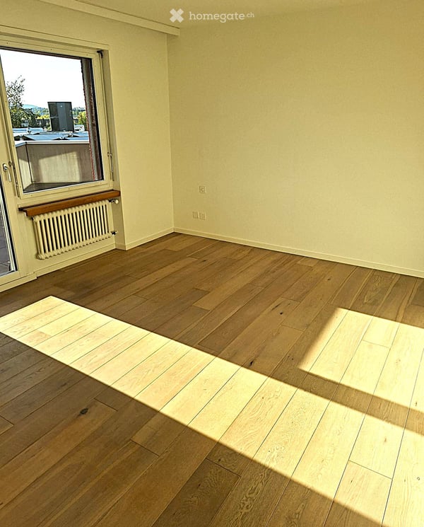 Grosszügige Attikawohnung mit attraktiver Terrasse 4