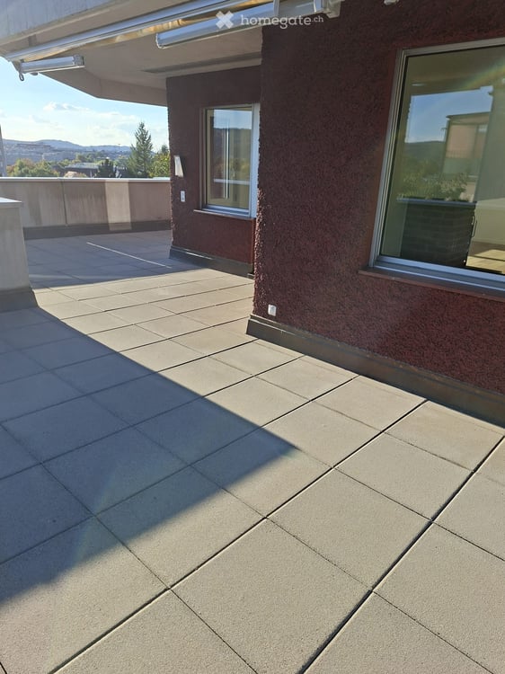 Grosszügige Attikawohnung mit attraktiver Terrasse 10