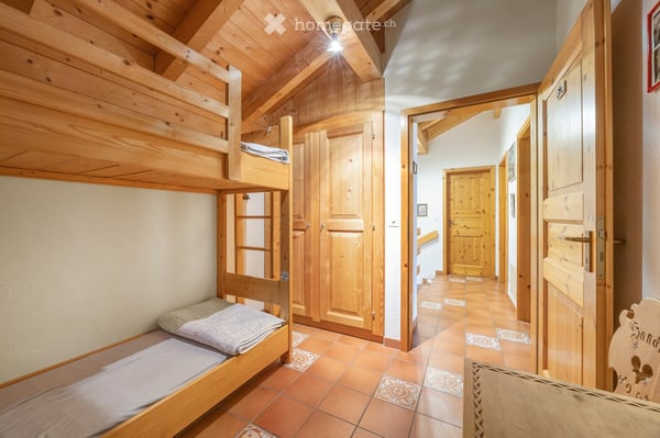 Chalet in Obersaxen 8