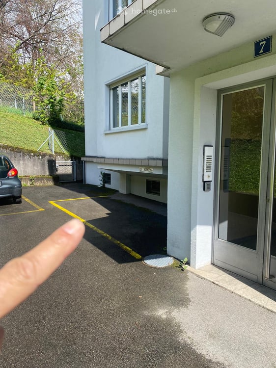 Place de parc extérieure à louer – Lausanne, CHF 130/mois 1