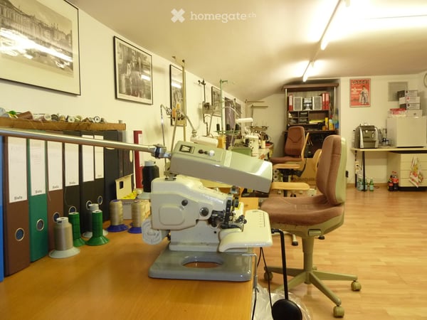 Gewerbelokal an Top-Lage in Zürich: ATELIER / SCHNEIDEREI zu Verkaufen (Inventar CHF. 15'000.00). 8