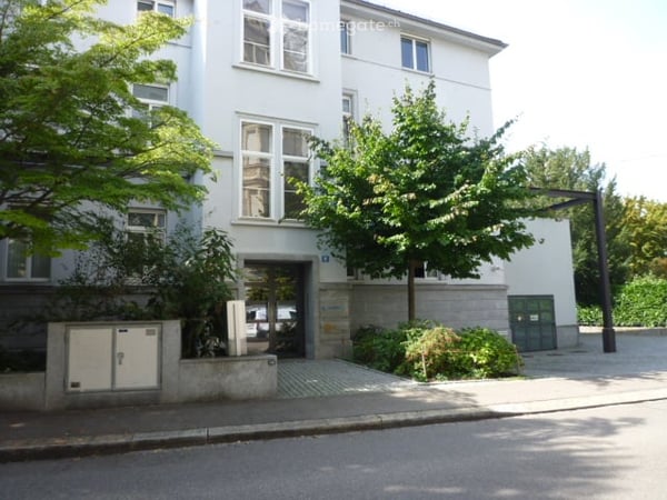 Gewerbelokal an Top-Lage in Zürich: ATELIER / SCHNEIDEREI zu Verkaufen (Inventar CHF. 15'000.00). 2