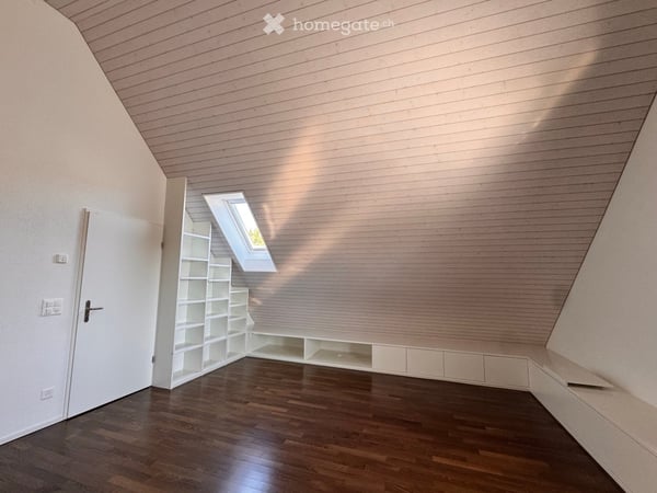 Grosszügige 4.5 Zimmer Maisonette Dachwohnung – 151 m², 2 Balkone & viel Tageslicht 13