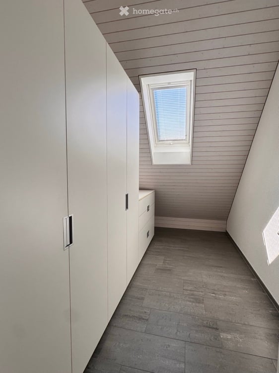 Grosszügige 4.5 Zimmer Maisonette Dachwohnung – 151 m², 2 Balkone & viel Tageslicht 16