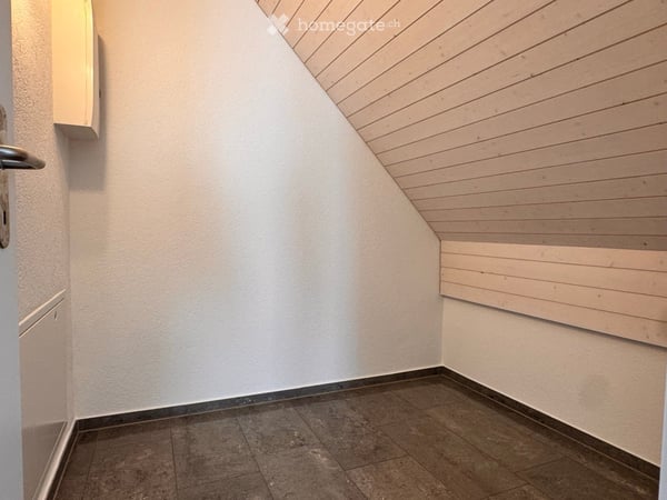 Grosszügige 4.5 Zimmer Maisonette Dachwohnung – 151 m², 2 Balkone & viel Tageslicht 10