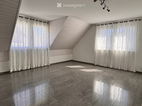 Grosszügige 4.5 Zimmer Maisonette Dachwohnung – 151 m², 2 Balkone & viel Tageslicht 8