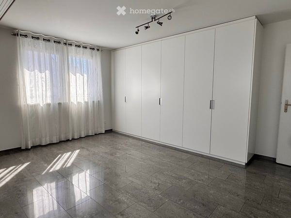 Grosszügige 4.5 Zimmer Maisonette Dachwohnung – 151 m², 2 Balkone & viel Tageslicht 9