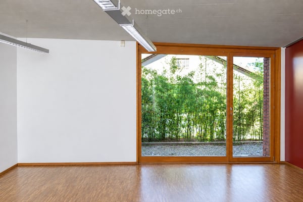 Lichtdurchflutetes Büro - Kreativraum mit Blick in den Bambusgarten – EG, 34.5 m², 5