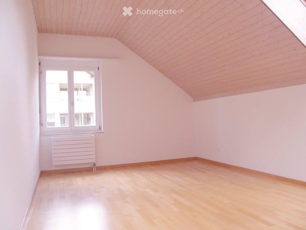 Lichtdurchflutete Dachmaisonette im Zentrum von Teufen – mit 2 Tiefgaragenplätzen 10