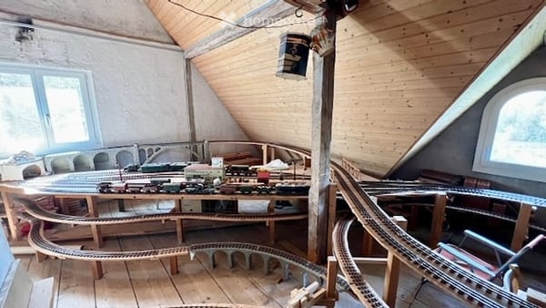 Charaktervolles Einfamilienhaus in Ennetbaden mit Cheminée, Atelier und Aussichtslage 12