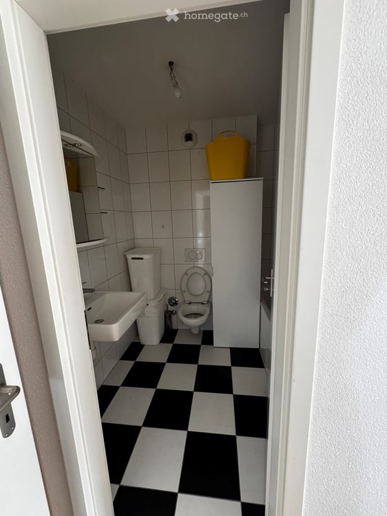 Appartement de 4.5 pièces en PPE avec cave au rez-de-chaussée et place de parc intérieure 7