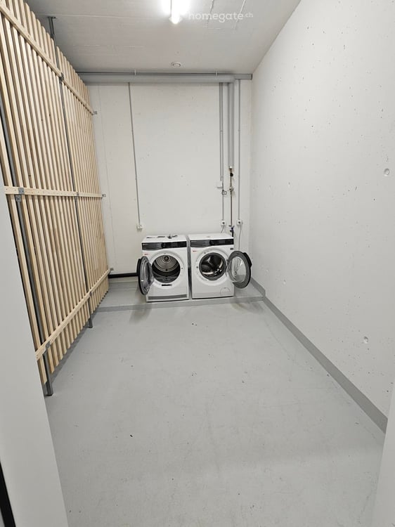 Zentrale und ruhige 3,5 – Zimmer Wohnung (open-space) mit Gartensitzplatz in Zürich 7