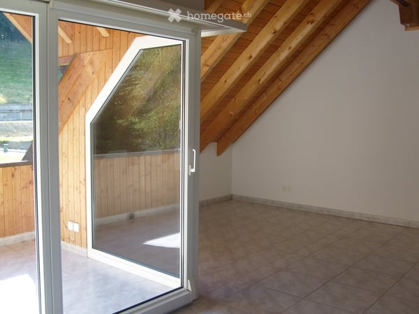 Schöne, ruhige 3.5 Zi-Dachwohnung, Bus/Bahn/Einkaufen in 5-10 Gehminuten erreichbar 8