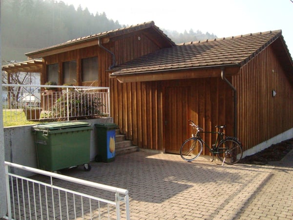 Schöne, ruhige 3.5 Zi-Dachwohnung, Bus/Bahn/Einkaufen in 5-10 Gehminuten erreichbar 16